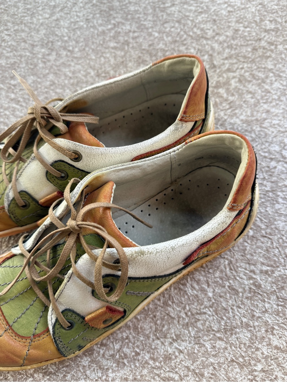 Women’s Vintage Learher Shoes - Picture 3 of 5